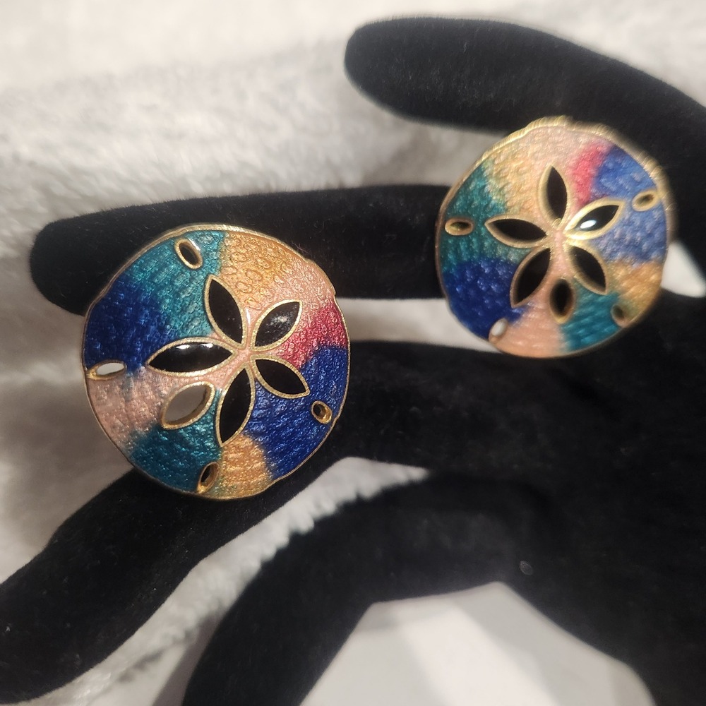 Vintage cloisonne Sand Dollar Enamel Stud Earrings Gold Tone Nautical Beach